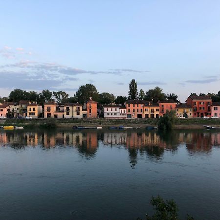 Twenty-Seven Apartment Pavia Bagian luar foto