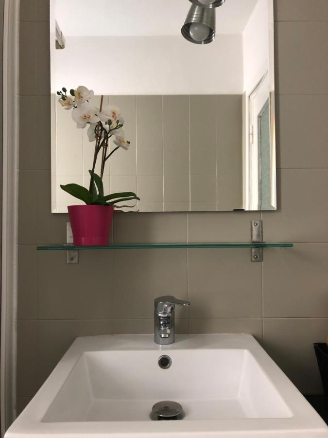 Twenty-Seven Apartment Pavia Bagian luar foto