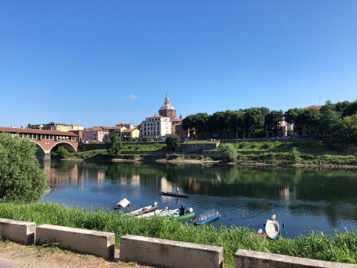Twenty-Seven Apartment Pavia Bagian luar foto